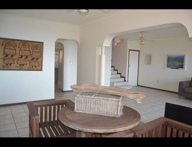 2 BEDROOM DUPLEX FOR SALE IN SCOTTBURGH CENTRAL